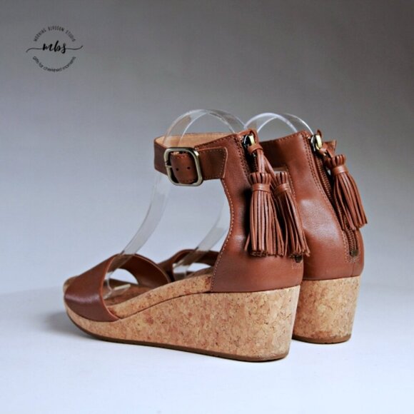 UGG Zoe Wedge Leather Tassel Sandals Chestnut Women 8 - Picture 4 of 13